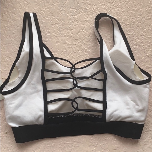 white sports bra - Picture 2 of 2
